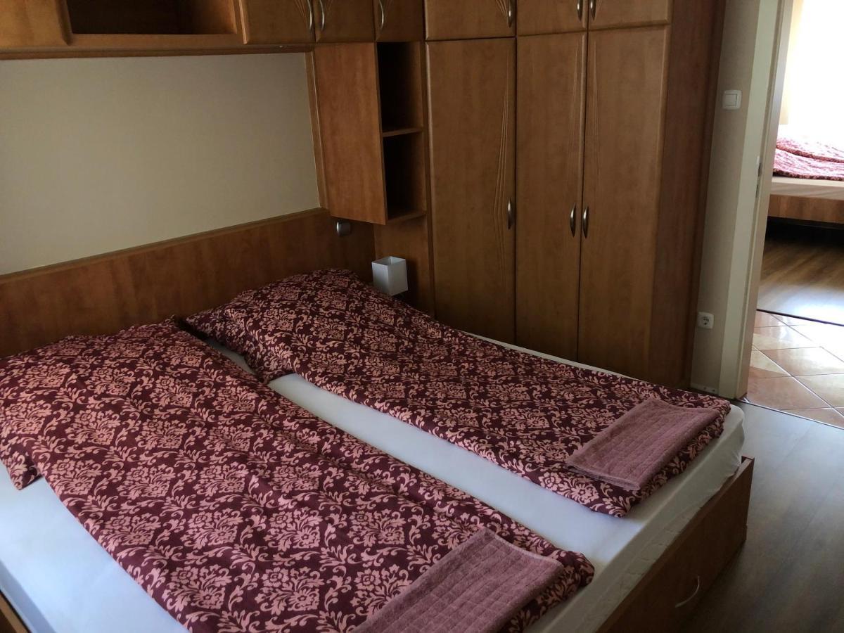 Alina Apartmanok Hajdúszoboszló Екстериор снимка