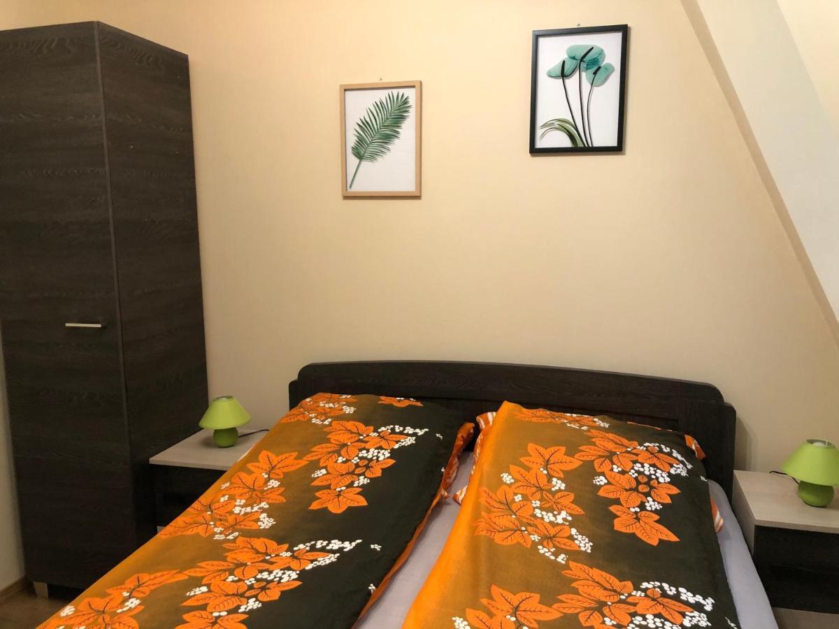 Alina Apartmanok Hajdúszoboszló Екстериор снимка