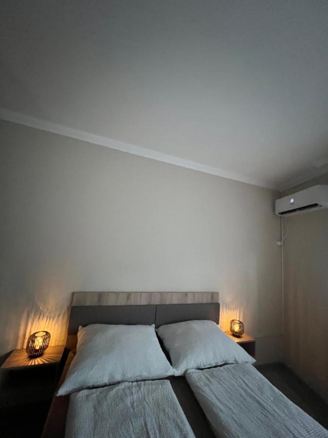 Alina Apartmanok Hajdúszoboszló Екстериор снимка