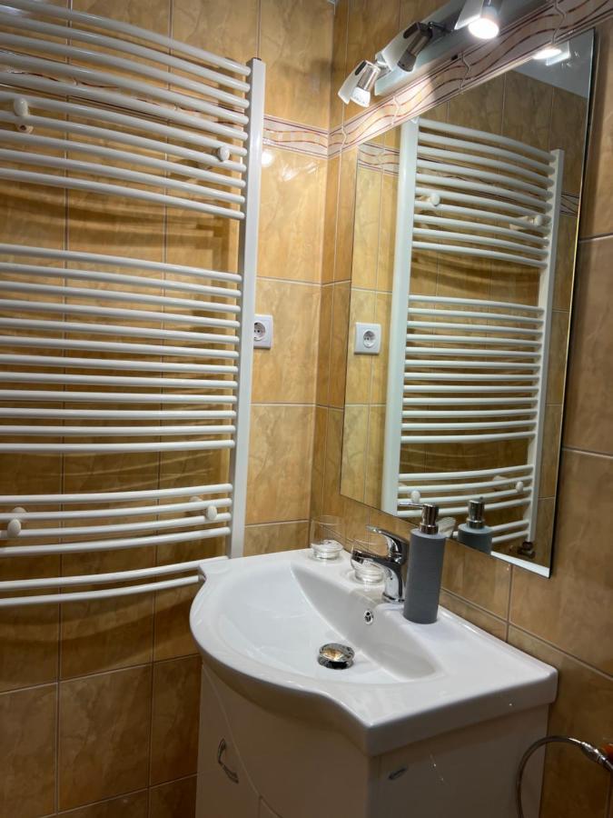 Alina Apartmanok Hajdúszoboszló Екстериор снимка